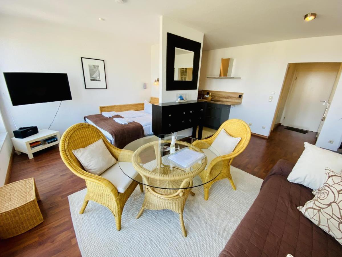 Ferienwohnung Seaside, direkt an der Promenade Rostock Exterior foto